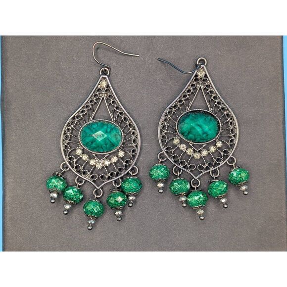 Ornate Green dangly earrings - Picture 5 of 5